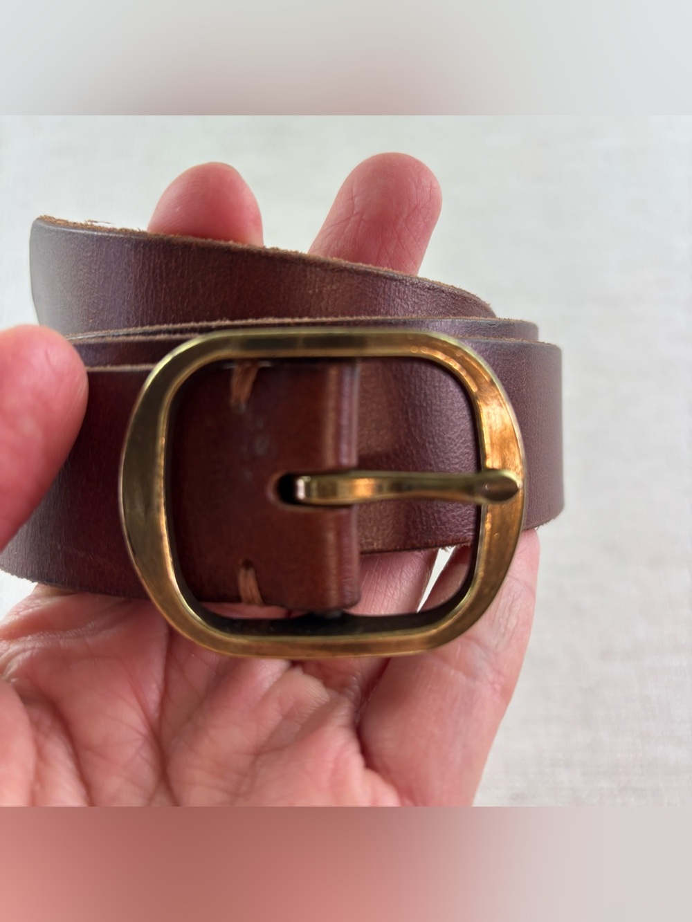 Banana Republic women size S Cow Leather Belt with Brass-Tone Oval Buckle brown